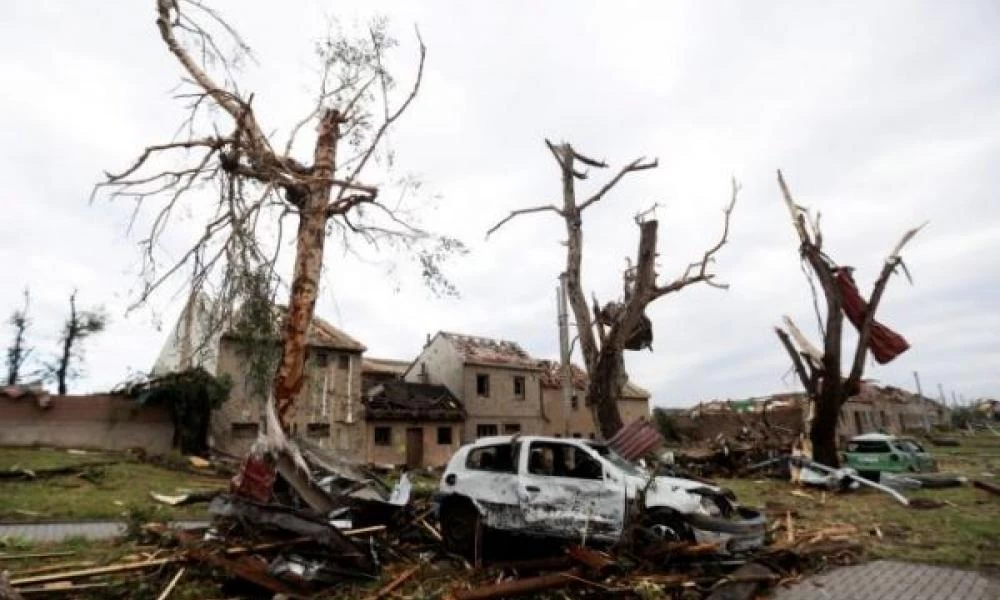Τσεχία: Ισχυρός ανεμοστρόβιλος σκότωσε και τραυμάτισε ανθρώπους